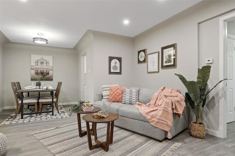 Photo 3 of 35 - 1545 S Chase Ct, Lakewood, CO 80232