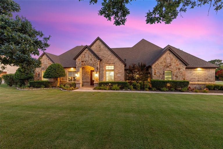 Photo 1 of 38 - 700 Frenchtown Rd, Argyle, TX 76226
