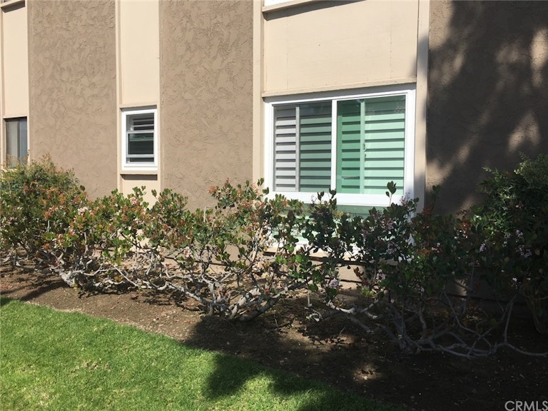 Photo 23 of 30 - 555 S La Veta Park Cir #116, Orange, CA 92868
