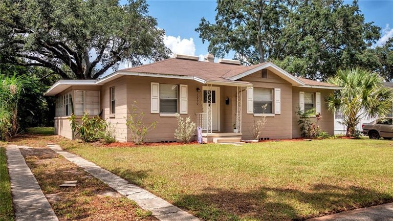 Photo 2 of 22 - 1030 E Walnut St, Lakeland, FL 33801