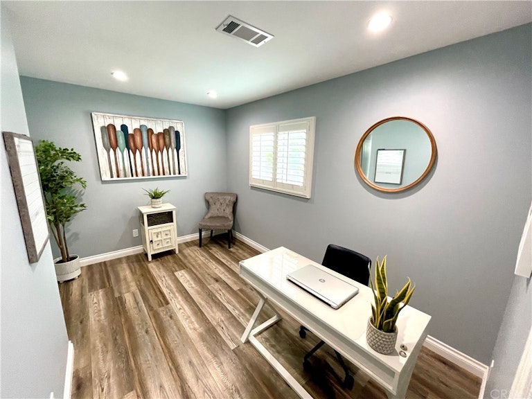 Photo 41 of 51 - 5807 E Monlaco Rd, Long Beach, CA 90808