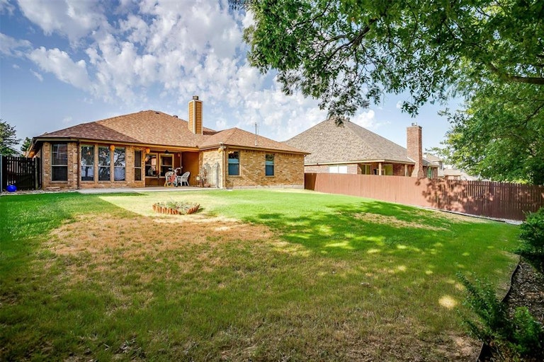 Photo 37 of 40 - 783 Peach Ln, Burleson, TX 76028