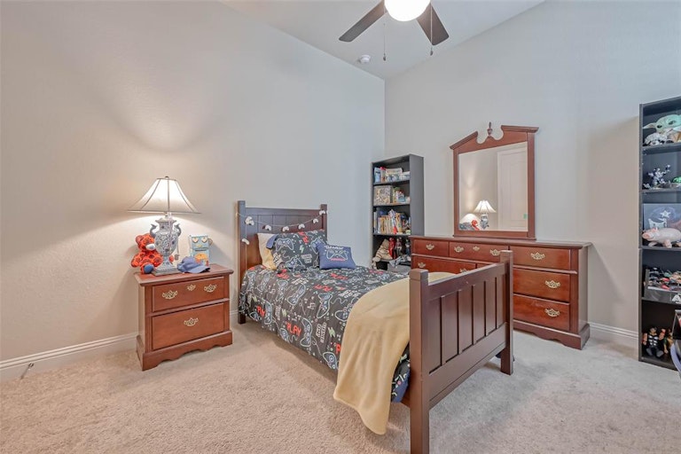 Photo 13 of 48 - 21606 Albertine Dr, Tomball, TX 77377