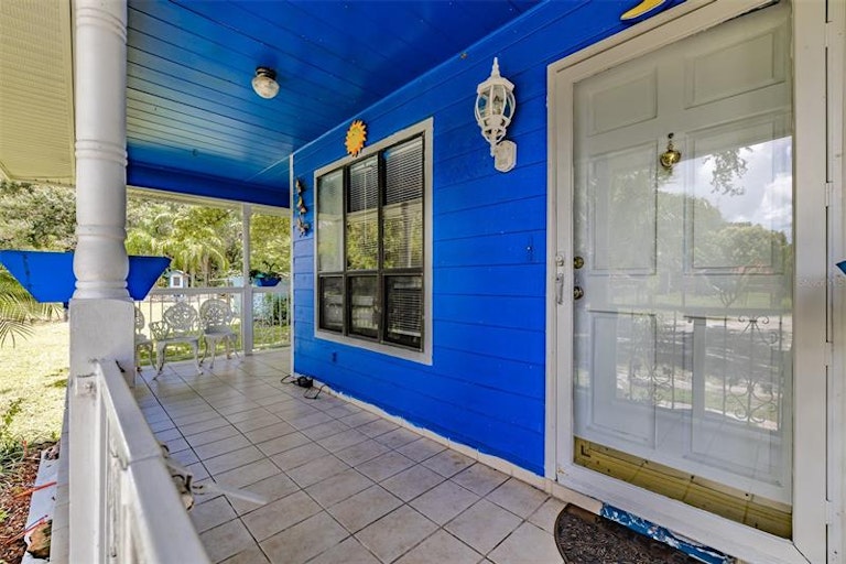 Photo 4 of 63 - 1208 5th St, Wimauma, FL 33598