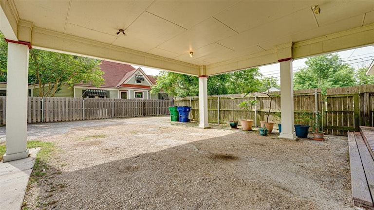 Photo 36 of 40 - 613 E Marvin Ave, Waxahachie, TX 75165