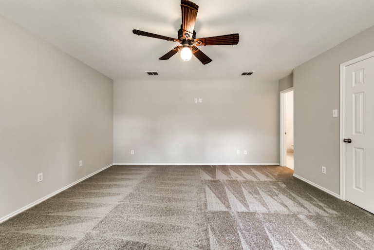 Photo 17 of 37 - 12823 Serenity Dr, Frisco, TX 75035