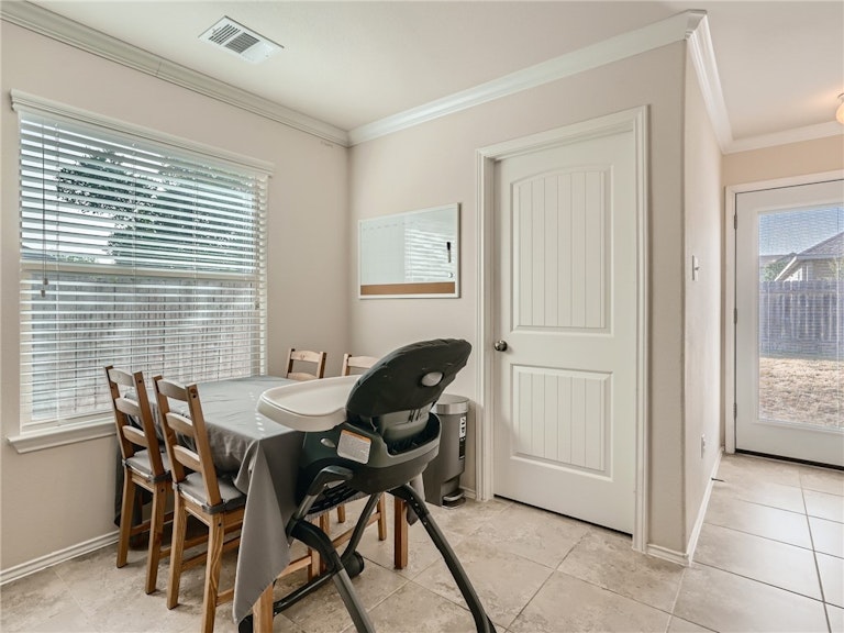 Photo 14 of 28 - 604 Mourning Dove Ln, Leander, TX 78641