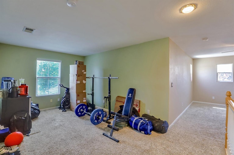 Photo 32 of 54 - 5071 Tuckerman Way, Sacramento, CA 95835