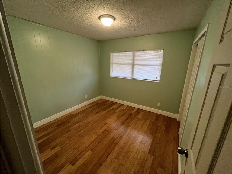 Photo 11 of 15 - 2803 Rutgers Ave, Bradenton, FL 34207