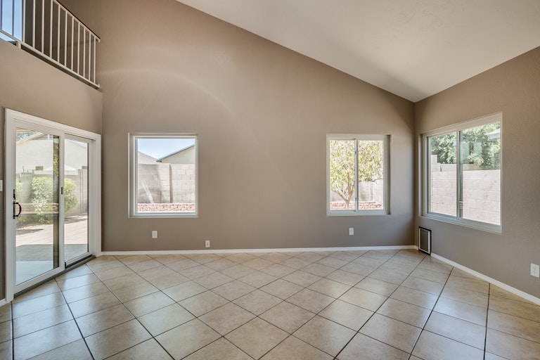 Photo 9 of 23 - 3118 E Topeka Dr, Phoenix, AZ 85050
