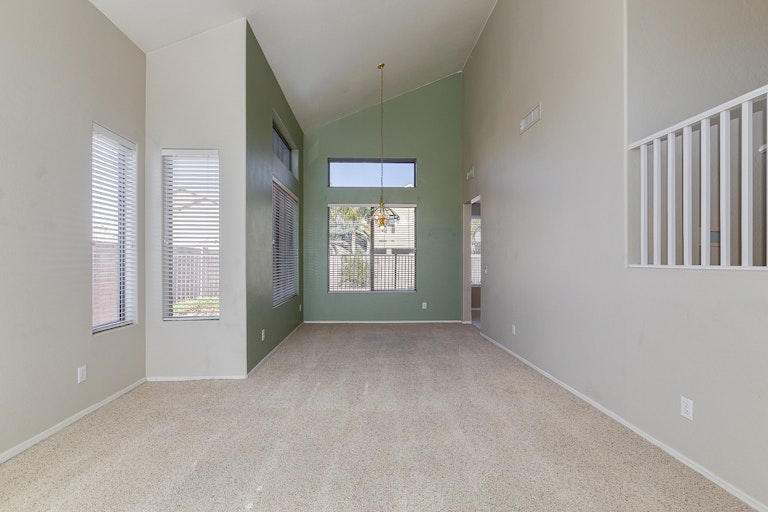 Photo 11 of 73 - 924 W Laurel Ave, Gilbert, AZ 85233