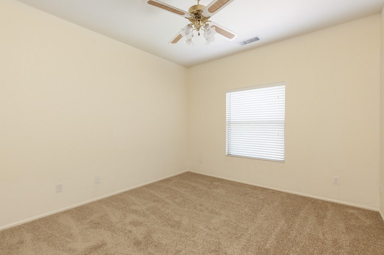 Photo 12 of 28 - 14999 N 137th Ln, Surprise, AZ 85379