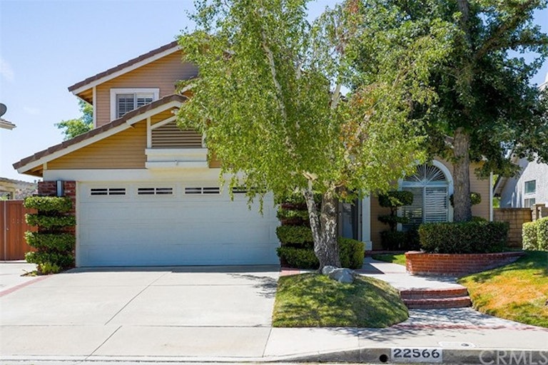 Photo 1 of 33 - 22566 Cardiff Dr, Santa Clarita, CA 91350