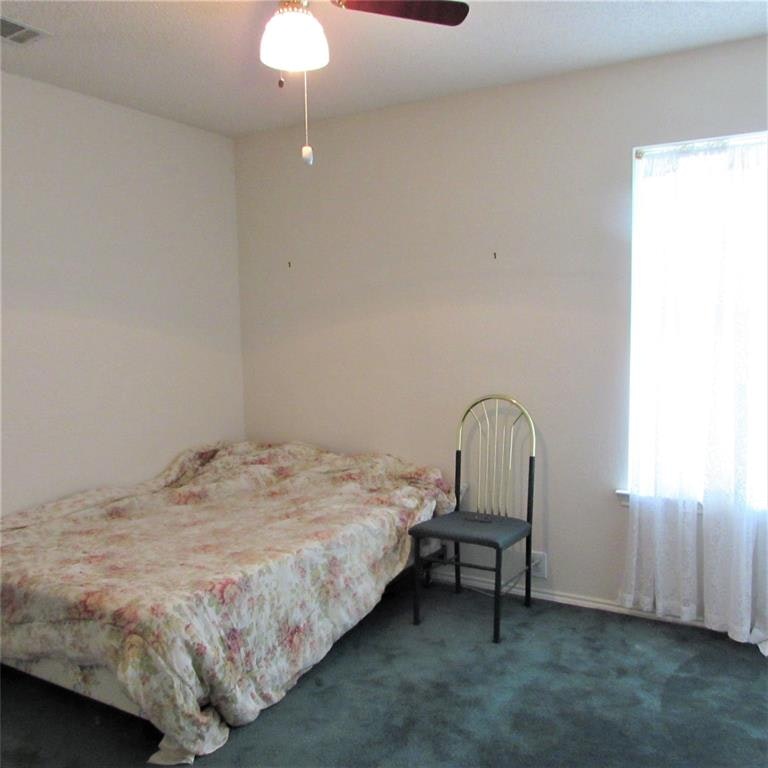 Photo 21 of 32 - 1345 Mill Wood Ln, Garland, TX 75040