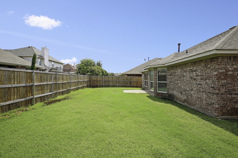 Photo 25 of 25 - 3705 Shiver Rd, Fort Worth, TX 76244