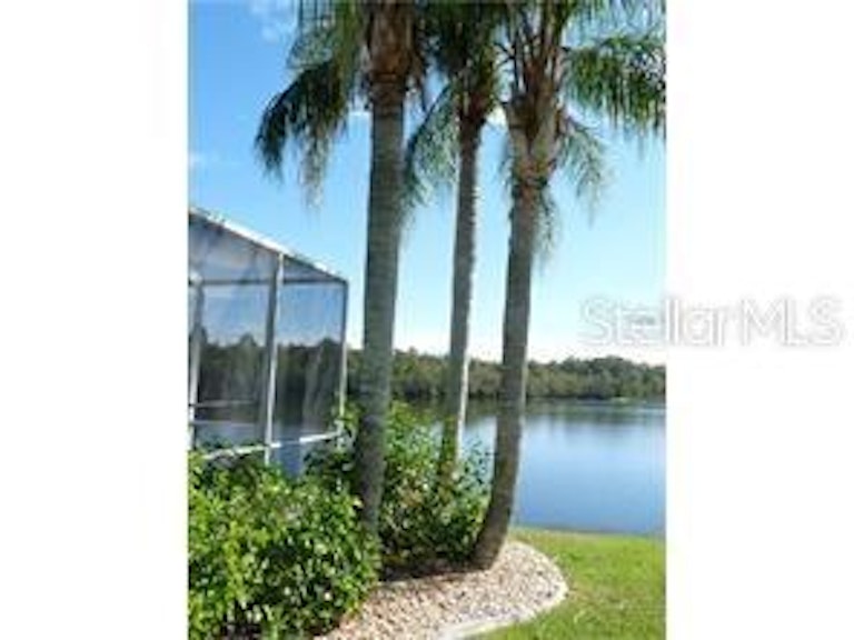 Photo 11 of 19 - 3320 Songbird Ln, Lakeland, FL 33811
