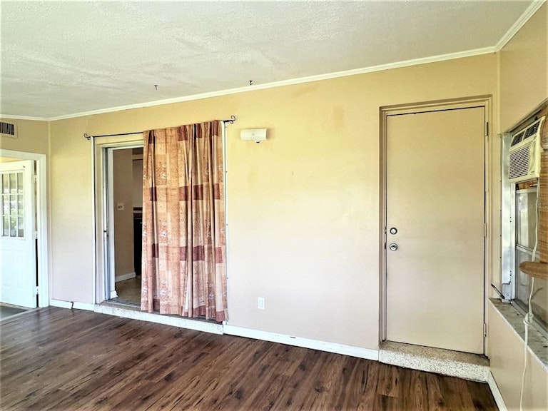 Photo 25 of 41 - 1246 W Wellington Dr, Deltona, FL 32725