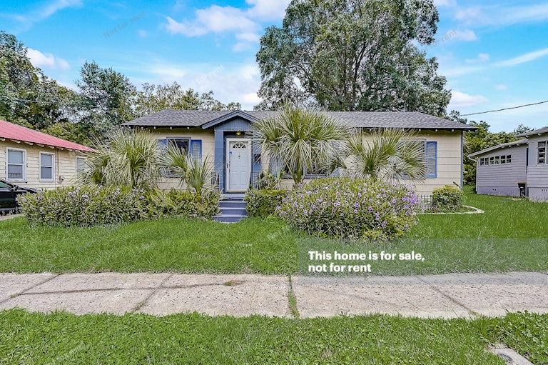 Photo 1 of 28 - 4821 Dundee Rd, Jacksonville, FL 32210