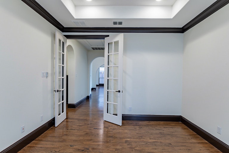 Photo 13 of 28 - 723 Brookstone Dr, Irving, TX 75039