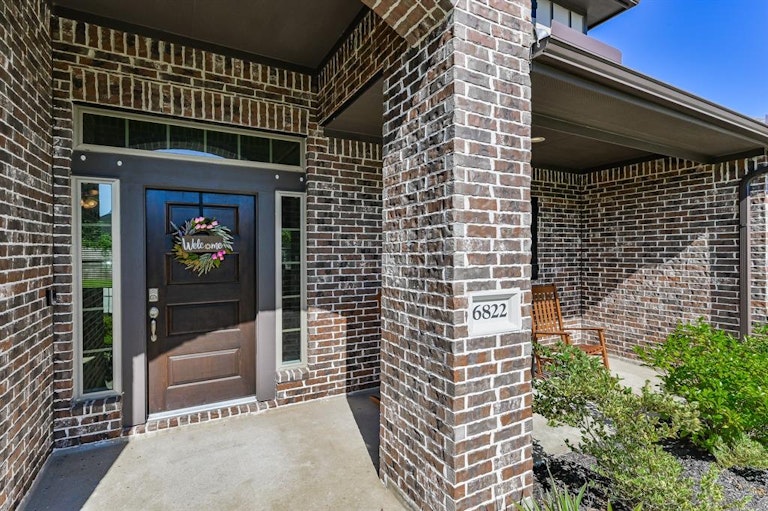 Photo 3 of 36 - 6822 Aspen Peak Dr, Baytown, TX 77521