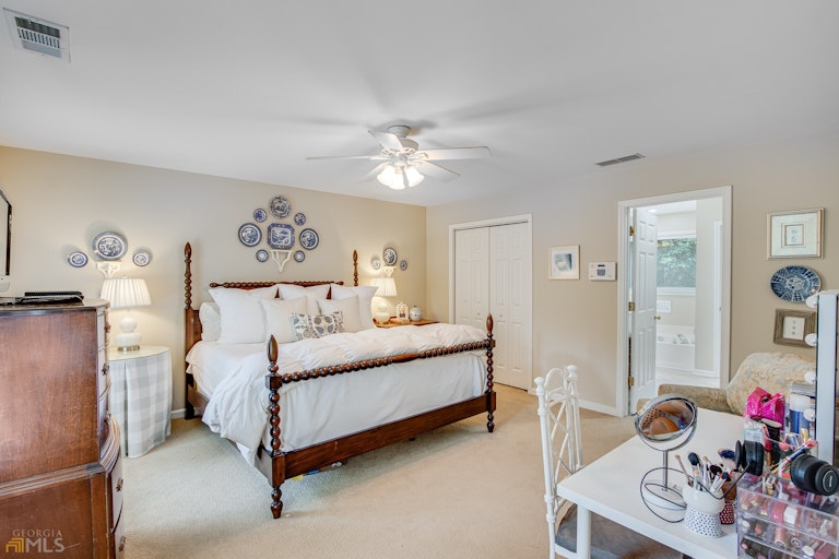 Photo 34 of 70 - 3723 Hardy Rd, Gainesville, GA 30506