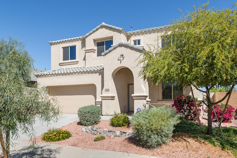 Photo 2 of 26 - 17524 W Larkspur Dr, Surprise, AZ 85388