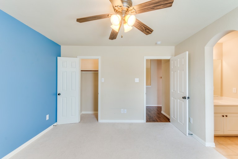 Photo 28 of 38 - 1716 Lake Wood Trl, Little Elm, TX 75068