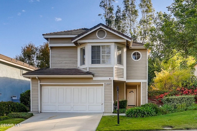 Photo 1 of 28 - 12036 Alderbrook St, Moorpark, CA 93021