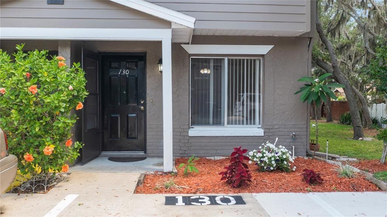 Photo 4 of 31 - 130 Kristi Ann Ct, Winter Springs, FL 32708