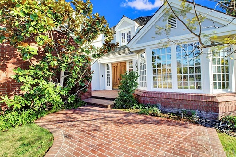 Photo 3 of 35 - 9 Leesbury Ct, Newport Beach, CA 92660