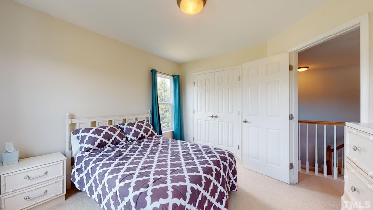 Photo 24 of 40 - 6209 Sparkling Brook Dr, Raleigh, NC 27616