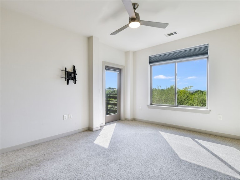 Photo 9 of 29 - 3600 S Lamar Blvd #301, Austin, TX 78704