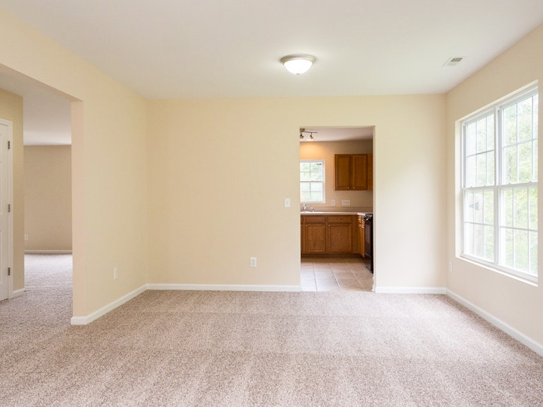 Photo 8 of 23 - 2601 Blue Iris Ln, Durham, NC 27703