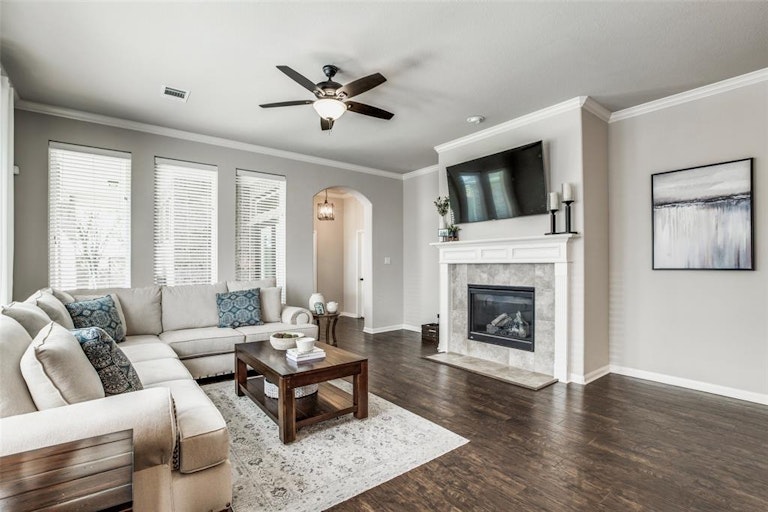 Photo 15 of 34 - 9315 Mystic Falls Ln, Humble, TX 77396