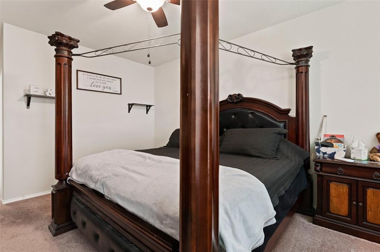 Photo 16 of 30 - 5408 Wharfside Pl, Denton, TX 76208