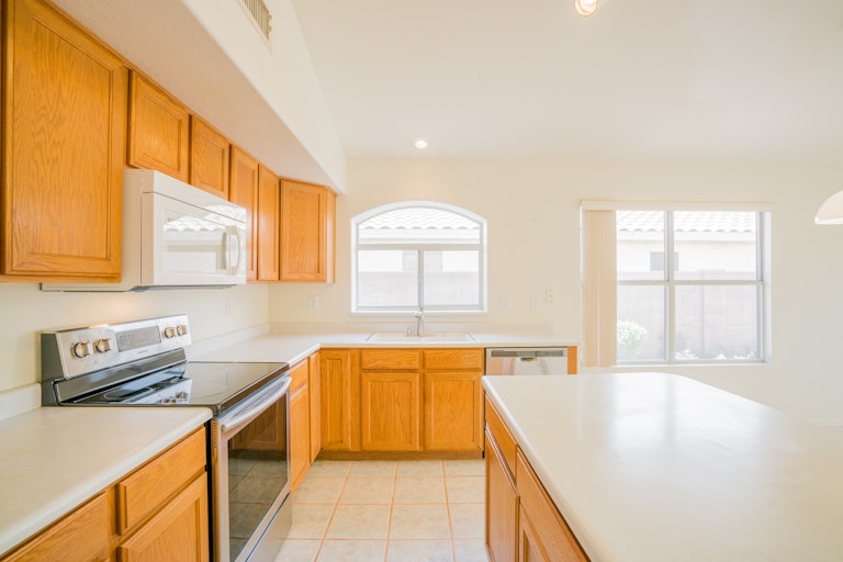 Photo 4 of 24 - 9821 W Tonopah Dr, Peoria, AZ 85382