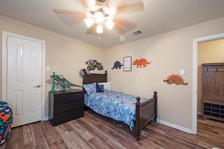 Photo 19 of 48 - 1814 Flagstaff Ln, League City, TX 77573