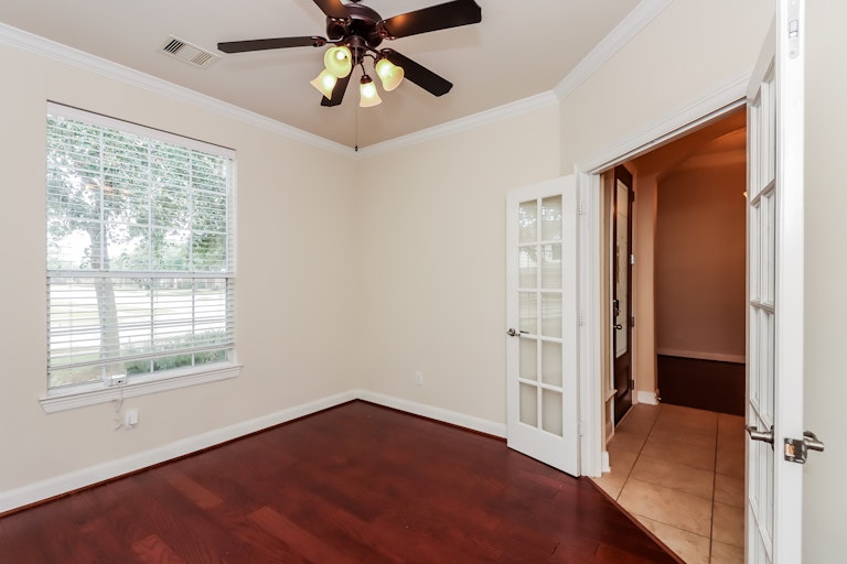 Photo 14 of 27 - 6030 Emberwood Falls Dr, Katy, TX 77494
