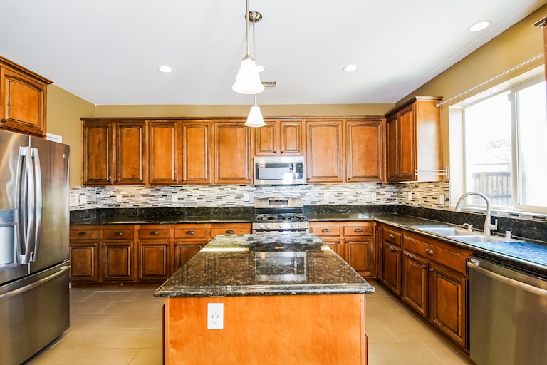 Photo 13 of 27 - 38435 Rancho Vista Dr, Beaumont, CA 92223