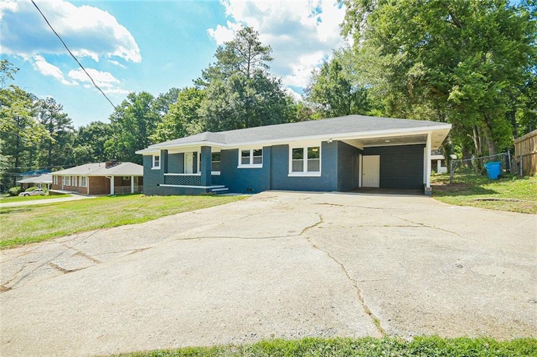 Photo 1 of 25 - 2198 Perkerson Mill Rd, Austell, GA 30106