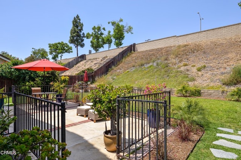 Photo 8 of 25 - 6175 Palomar Cir, Camarillo, CA 93012