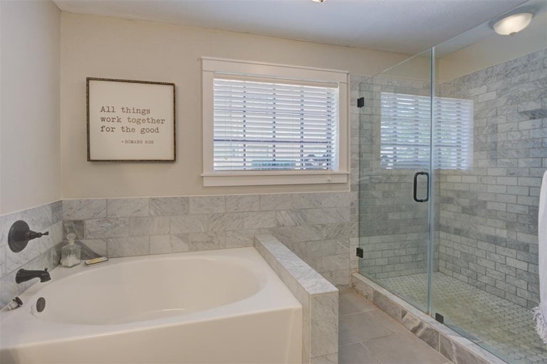 Photo 25 of 48 - 4918 Dobbin Springs Ln, Kingwood, TX 77345