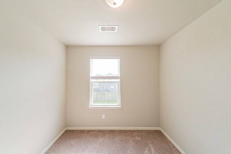 Photo 13 of 27 - 8015 Distant Harbor Rd, Baytown, TX 77523