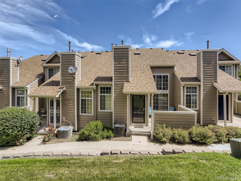 Photo 1 of 11 - 6839 Zenobia St #3, Westminster, CO 80030