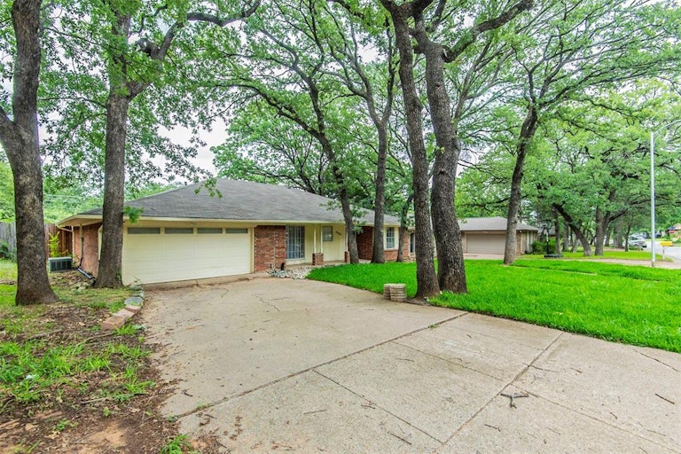 Photo 23 of 25 - 4801 Stage Line Dr, Arlington, TX 76017