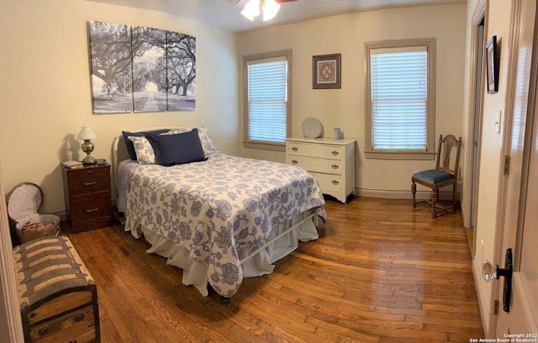 Photo 10 of 25 - 306 Corona Ave, San Antonio, TX 78209