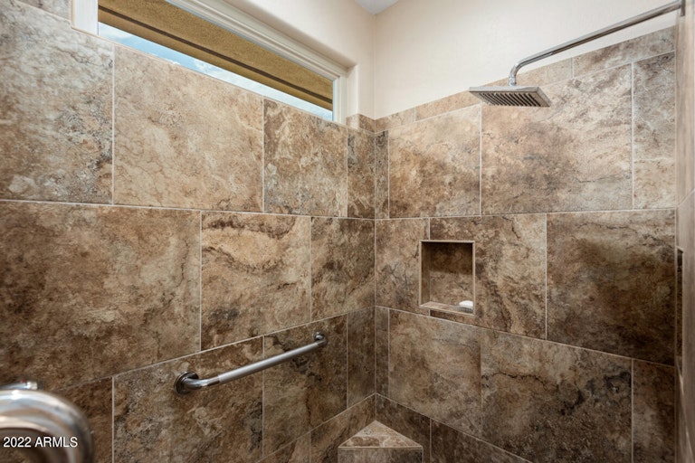 Photo 22 of 34 - 18028 W Tierra Del Sol Dr, Surprise, AZ 85387