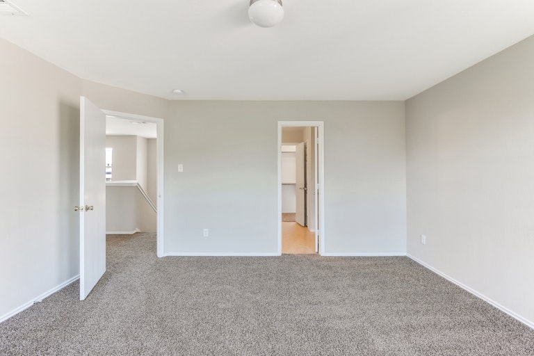 Photo 14 of 25 - 112 Matamoros St, Grand Prairie, TX 75051