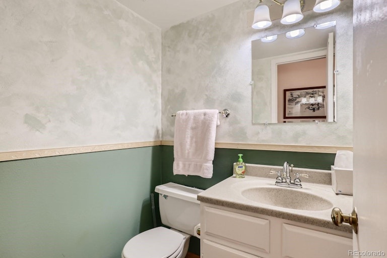 Photo 12 of 28 - 5243 S Jellison St, Littleton, CO 80123