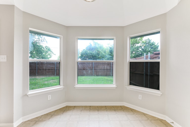 Photo 22 of 26 - 1804 Athena Dr, Lancaster, TX 75134